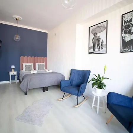 Alton Aleje 3 Daire Varşova